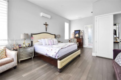House in Southwest Ranches, Florida 6 bedrooms, 484.58 sq.m. № 1857077 - photo 22