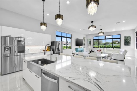 House in Southwest Ranches, Florida 6 bedrooms, 484.58 sq.m. № 1857077 - photo 8