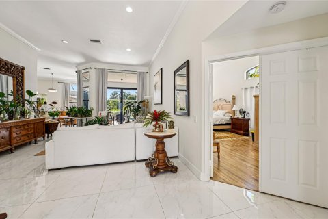 Villa ou maison à vendre à Weston, Floride: 4 chambres, 243.87 m2 № 2001428 - photo 9