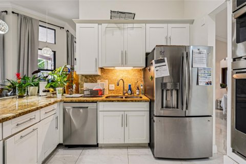 Villa ou maison à vendre à Weston, Floride: 4 chambres, 243.87 m2 № 2001428 - photo 20