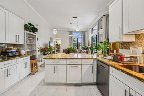 Villa ou maison à vendre à Weston, Floride: 4 chambres, 243.87 m2 № 2001428 - photo 21