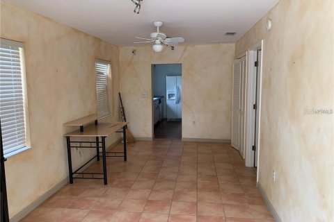 Propiedad comercial en alquiler en Orlando, Florida, 137.68 m2 № 1401086 - foto 8