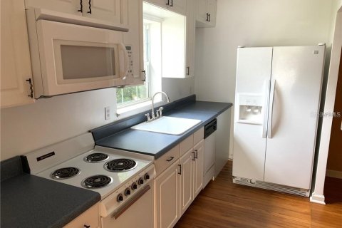 Propiedad comercial en alquiler en Orlando, Florida, 137.68 m2 № 1401086 - foto 6