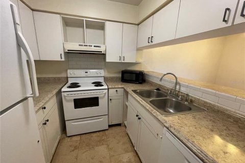 Condominio en venta en Gainesville, Florida, 3 dormitorios, 112.23 m2 № 2099373 - foto 4