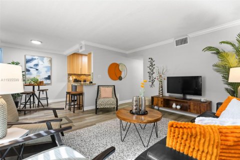 Condominio en alquiler en Fort Lauderdale, Florida, 2 dormitorios, 68.75 m2 № 1993718 - foto 6