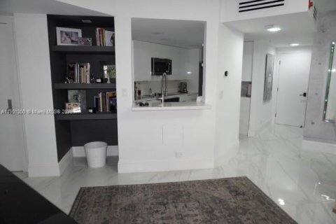 Condo in Miami, Florida, 3 bedrooms  № 1953158 - photo 4