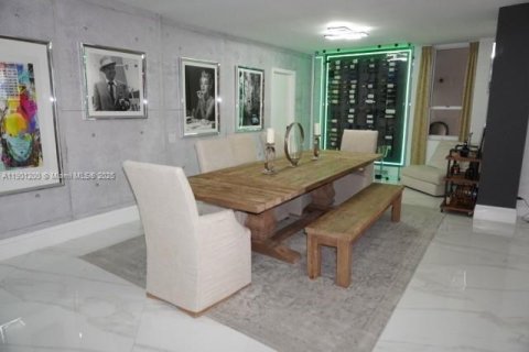 Condo in Miami, Florida, 3 bedrooms  № 1953158 - photo 3