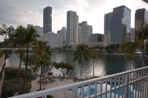 Condo in Miami, Florida, 3 bedrooms  № 1953158 - photo 6