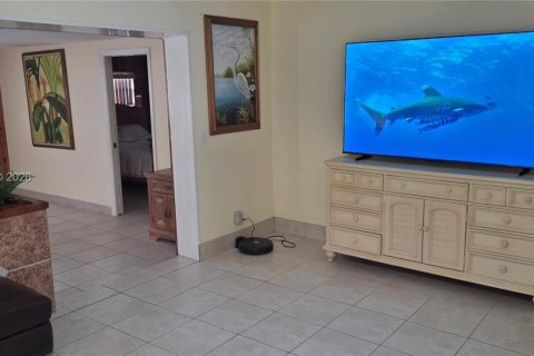 Casa en venta en Palm Beach Gardens, Florida, 3 dormitorios, 174.19 m2 № 2372749 - foto 8