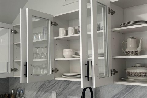 Casa en alquiler en Longboat Key, Florida, 2 dormitorios, 216.56 m2 № 1681400 - foto 10