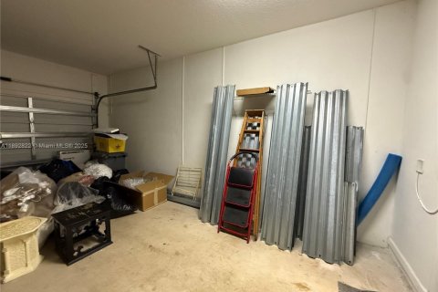 House in Boynton Beach, Florida 3 bedrooms, 160.44 sq.m. № 2038667 - photo 27