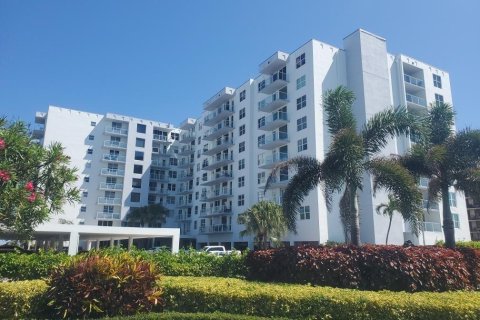 Condo in Palm Beach, Florida, 2 bedrooms  № 2181168