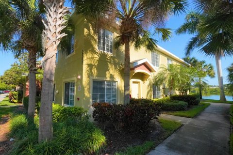 Adosado en alquiler en Bradenton, Florida, 3 dormitorios, 111.48 m2 № 1884300 - foto 1