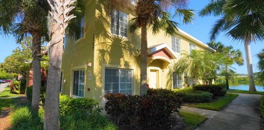 Adosado en Bradenton, Florida 3 dormitorios, 111.48 m2 № 1884300