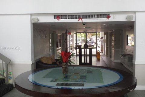 Снять в аренду кондоминиум в Майами, Флорида 2 спальни, 109.16м2, № 2026931 - фото 27