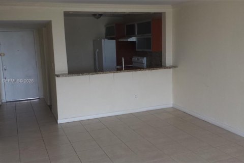 Снять в аренду кондоминиум в Майами, Флорида 2 спальни, 109.16м2, № 2026931 - фото 9