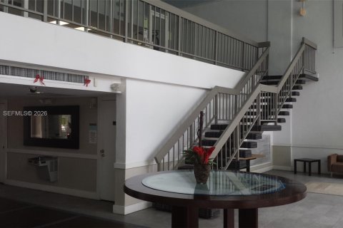 Снять в аренду кондоминиум в Майами, Флорида 2 спальни, 109.16м2, № 2026931 - фото 28