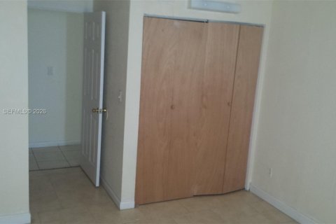 Снять в аренду кондоминиум в Майами, Флорида 2 спальни, 109.16м2, № 2026931 - фото 15