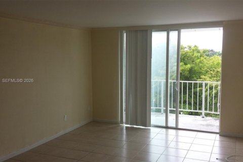 Снять в аренду кондоминиум в Майами, Флорида 2 спальни, 109.16м2, № 2026931 - фото 7