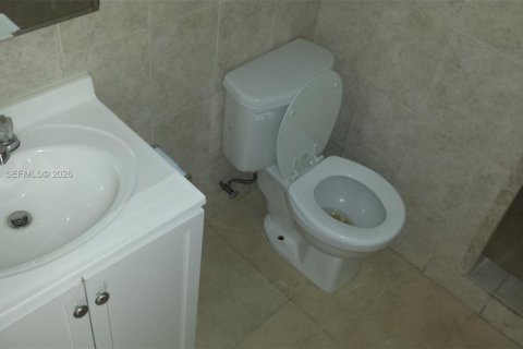 Снять в аренду кондоминиум в Майами, Флорида 2 спальни, 109.16м2, № 2026931 - фото 13