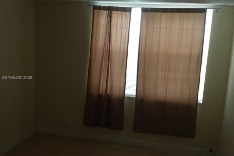 Снять в аренду кондоминиум в Майами, Флорида 2 спальни, 109.16м2, № 2026931 - фото 16