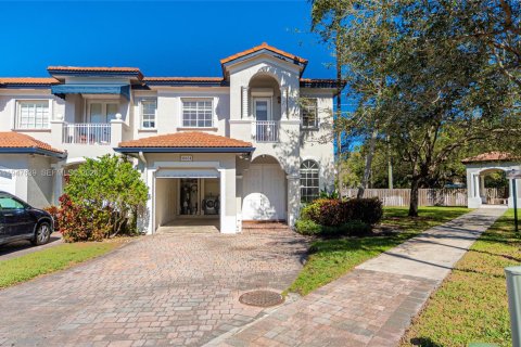 Townhouse in Miami, Florida 4 bedrooms, 199.93 sq.m. № 2003760 - photo 3