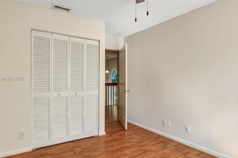 House in Plantation, Florida 4 bedrooms, 211.17 sq.m. № 1785784 - photo 23