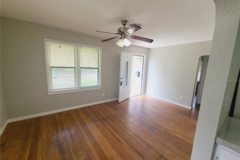 Villa ou maison à louer à Saint Petersburg, Floride: 3 chambres, 93.65 m2 № 2419293 - photo 4