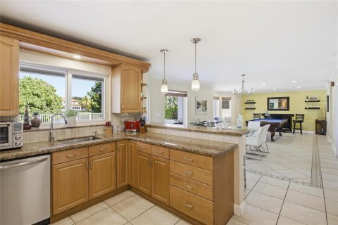 Купить виллу или дом в Майами-Лейкс, Флорида 4 спальни, 256.13м2, № 2007351 - фото 6