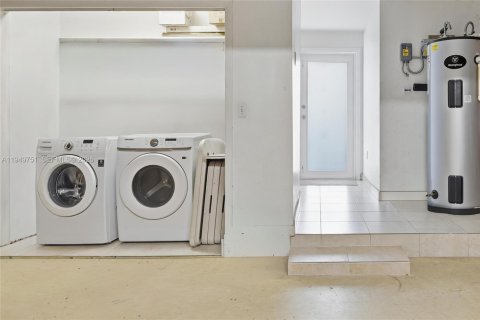 Купить виллу или дом в Майами-Лейкс, Флорида 4 спальни, 256.13м2, № 2007351 - фото 12