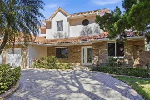 Дом в Майами-Лейкс, Флорида 4 спальни, 256.13м2 № 2007351