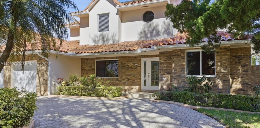 Дом в Майами-Лейкс, Флорида 4 спальни, 256.13м2 № 2007351