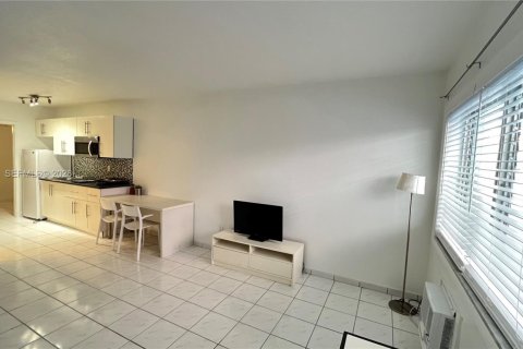 Copropriété à louer à Miami Beach, Floride: 38.46 m2 № 2083101 - photo 3