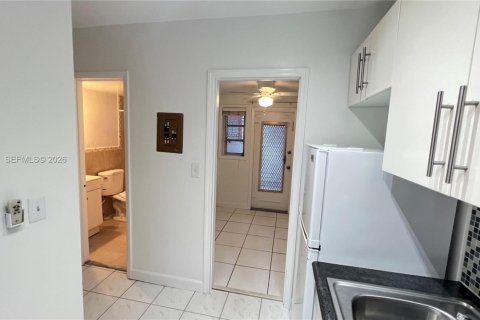 Copropriété à louer à Miami Beach, Floride: 38.46 m2 № 2083101 - photo 7