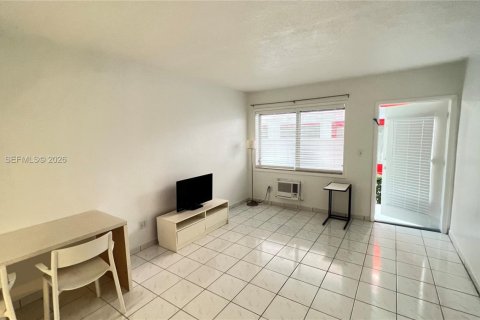 Copropriété à louer à Miami Beach, Floride: 38.46 m2 № 2083101 - photo 4