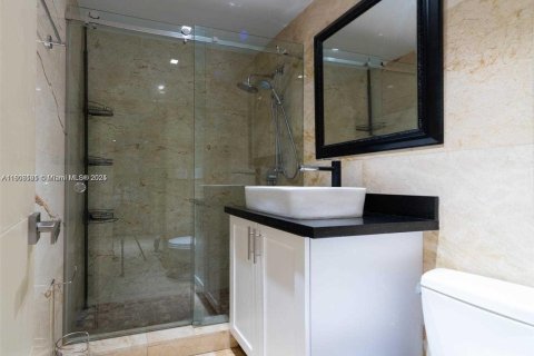 House in Hollywood, Florida 3 bedrooms, 122.82 sq.m. № 1888968 - photo 7