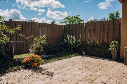 Townhouse in Davie, Florida 2 bedrooms, 114.27 sq.m. № 1954438 - photo 17