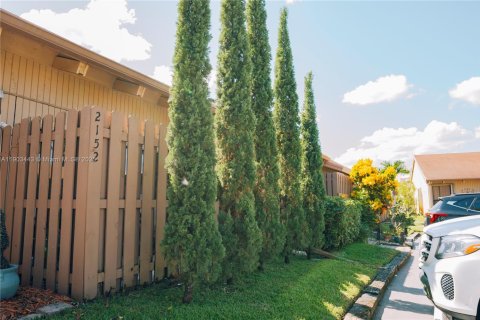 Townhouse in Davie, Florida 2 bedrooms, 114.27 sq.m. № 1954438 - photo 5