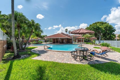 Villa ou maison à vendre à Miami, Floride: 3 chambres, 110.27 m2 № 1939106 - photo 10