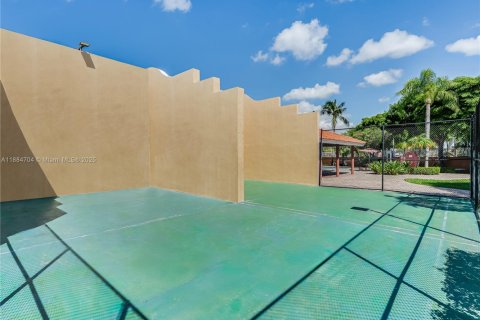 Villa ou maison à vendre à Miami, Floride: 3 chambres, 110.27 m2 № 1939106 - photo 11