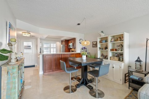 Condo in Delray Beach, Florida, 2 bedrooms № 2153744 - photo 8