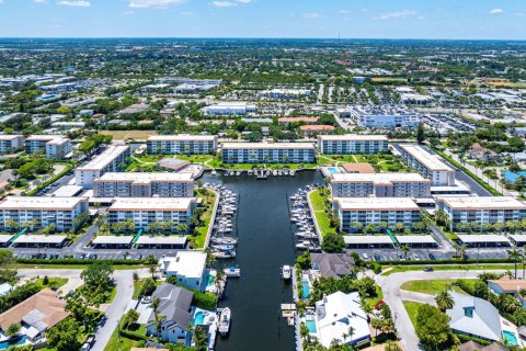 Condo in Delray Beach, Florida, 2 bedrooms № 2153744 - photo 21