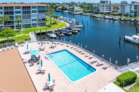Condo in Delray Beach, Florida, 2 bedrooms № 2153744 - photo 20