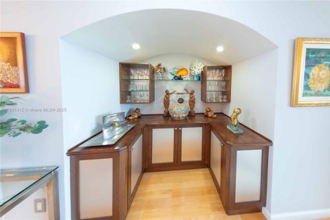 Condo in Sunny Isles Beach, Florida, 2 bedrooms  № 1809842 - photo 8
