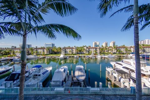 Кондоминиум с 2 спальнями в Авентура, Флорида № 2043057