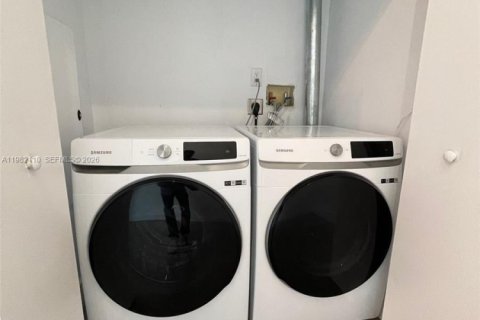 Снять в аренду кондоминиум в Авентура, Флорида 2 спальни, 75.81м2, № 2043057 - фото 19