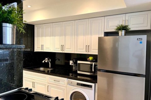 Condominio en alquiler en Hollywood, Florida, 1 dormitorio, 69.68 m2 № 2010644 - foto 6