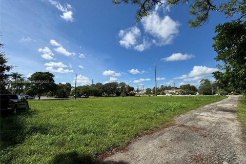 Propiedad comercial en venta en Greenacres, Florida № 2018693 - foto 7