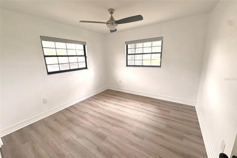 House in Clearwater, Florida 3 bedrooms, 170.01 sq.m. № 2101497 - photo 17