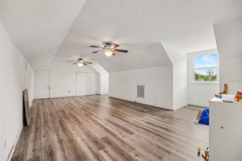 Villa ou maison à vendre à Titusville, Floride: 4 chambres, 244.43 m2 № 2277772 - photo 2